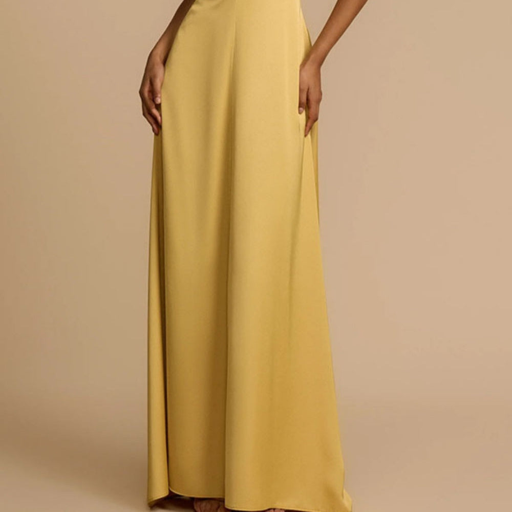 Women's Elegant Backless V-Neck Satin Evening Gown for a Stunning