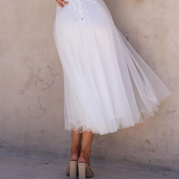 Elegant Maxi Dress with Straps in Chiffon for a Modern Princess Party