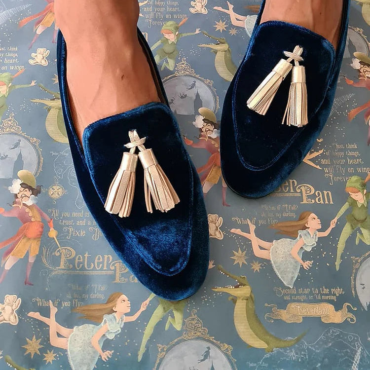 Women's Loafers with Champagne Tassels