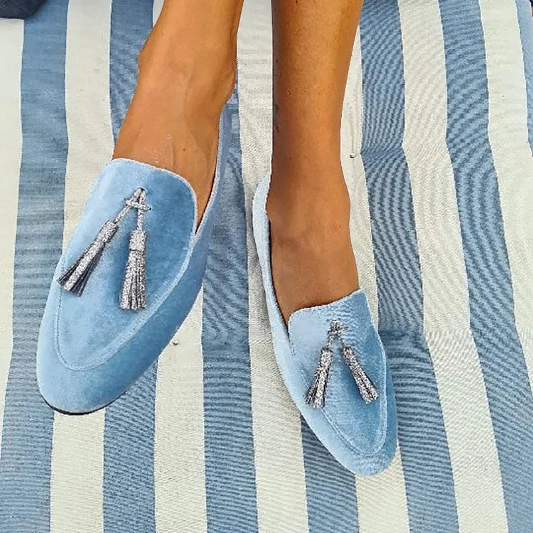 Women's Luxurious Slipper with Silver Tassel