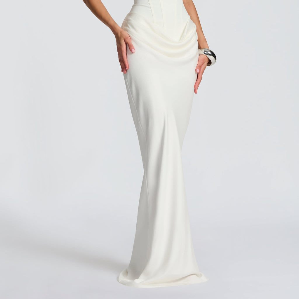 Hourglass Long Dress — Sculpted Silhouette, Effortless Style