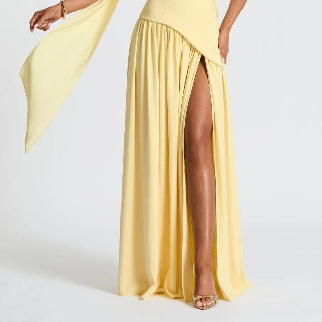 Women's Long strapless dress with slit and elegant ribbon