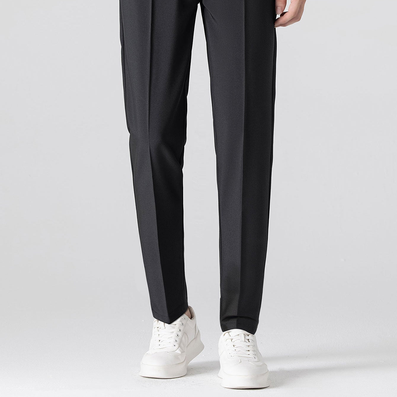 Men's Sleek Slim-Fit Tapered Trousers