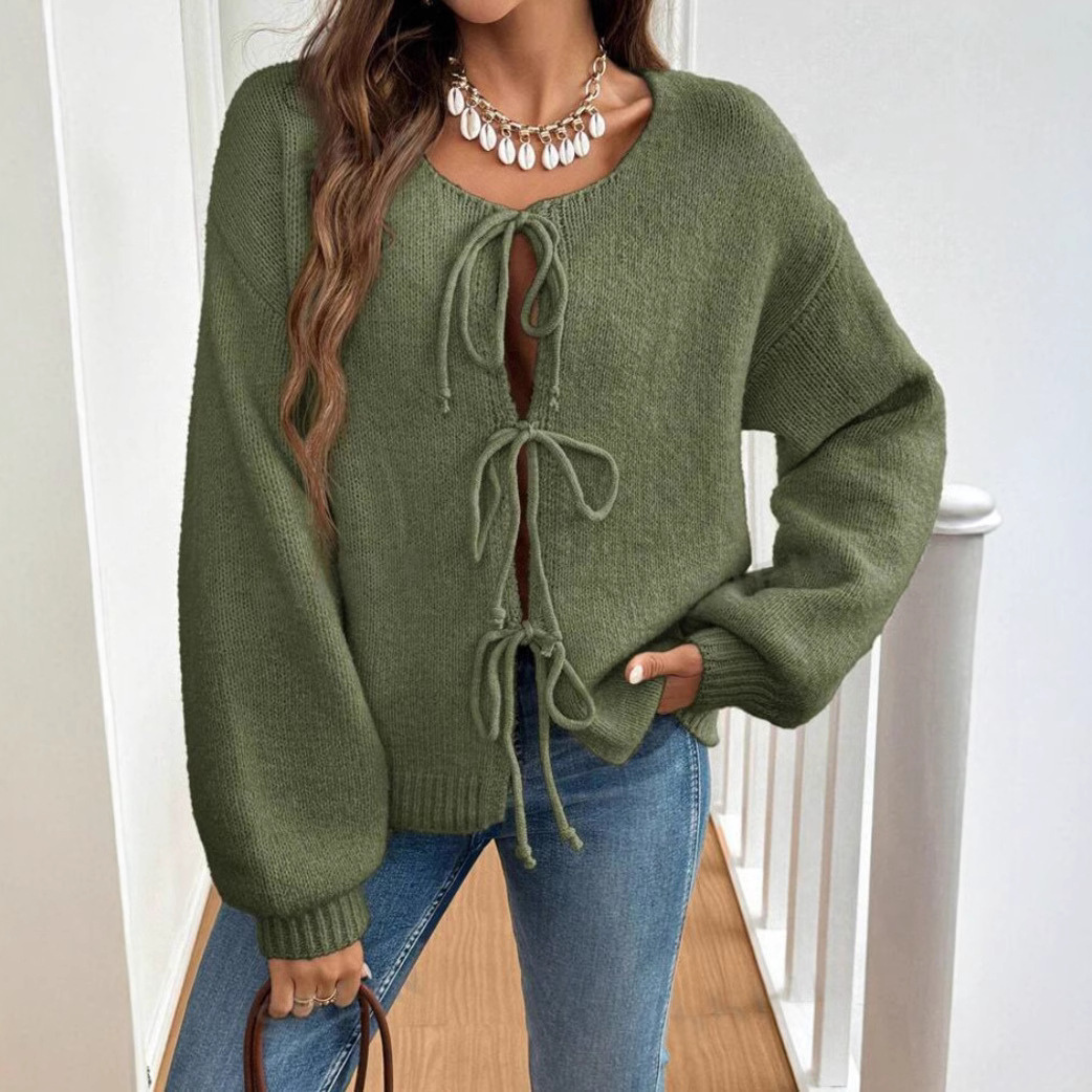 Elegant Tie-Front Cardigan with Long Sleeves and Round Neck
