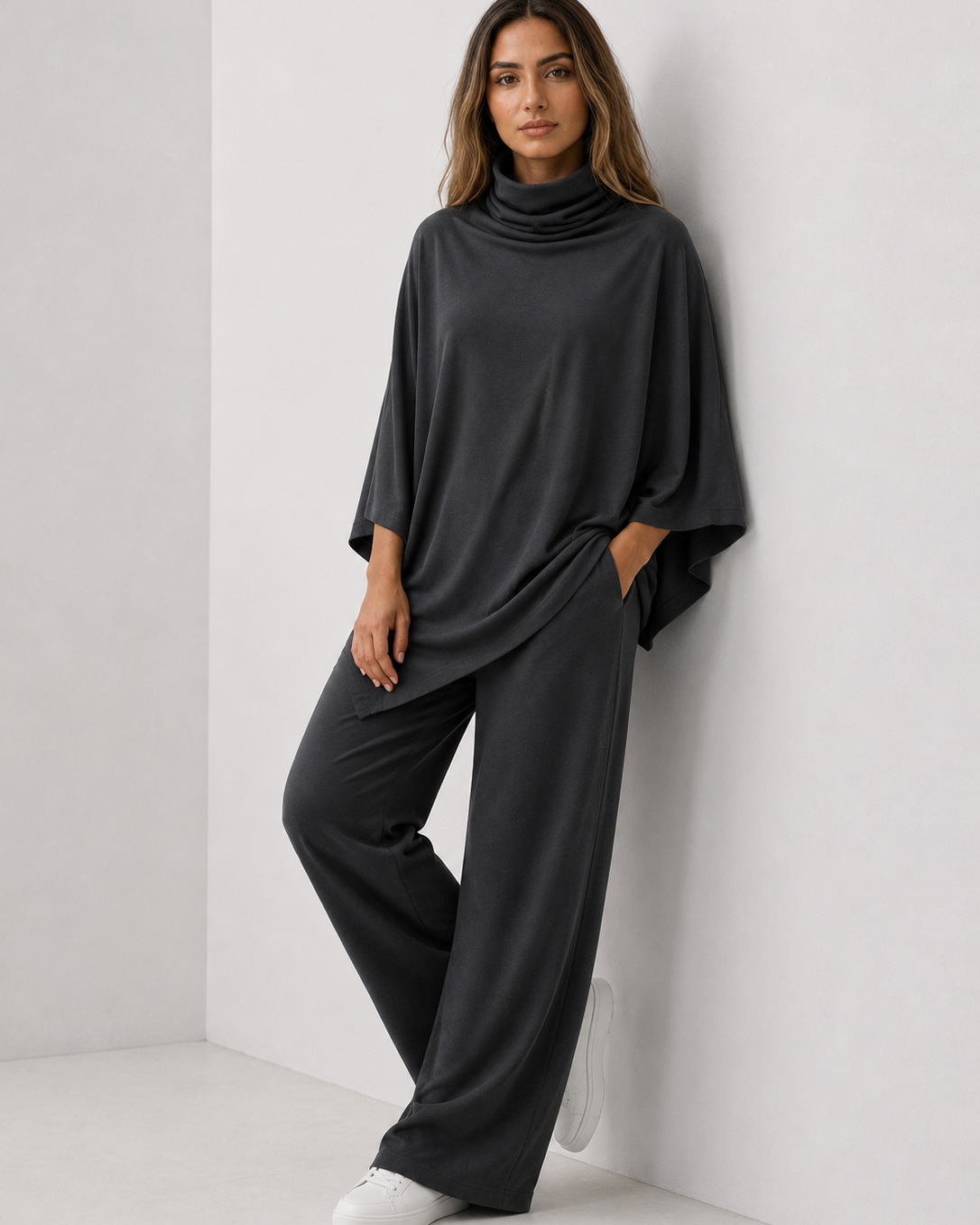 Two-Piece Set : Alyris Women's Two-Piece Poncho Set – Cowl Neck Top & Straight-Leg Pants in Gray van DUUWE