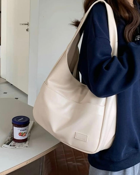 Chic Handbag with Generous Storage Space