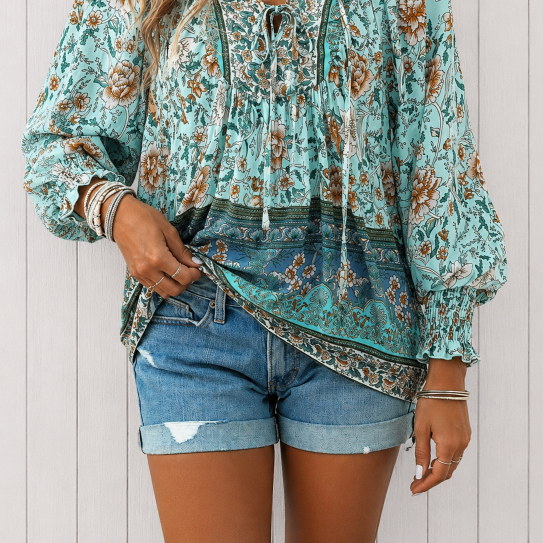 Clothing > Blouses : Audry™ | Elegant Blouse in Light Blue van DUUWE
