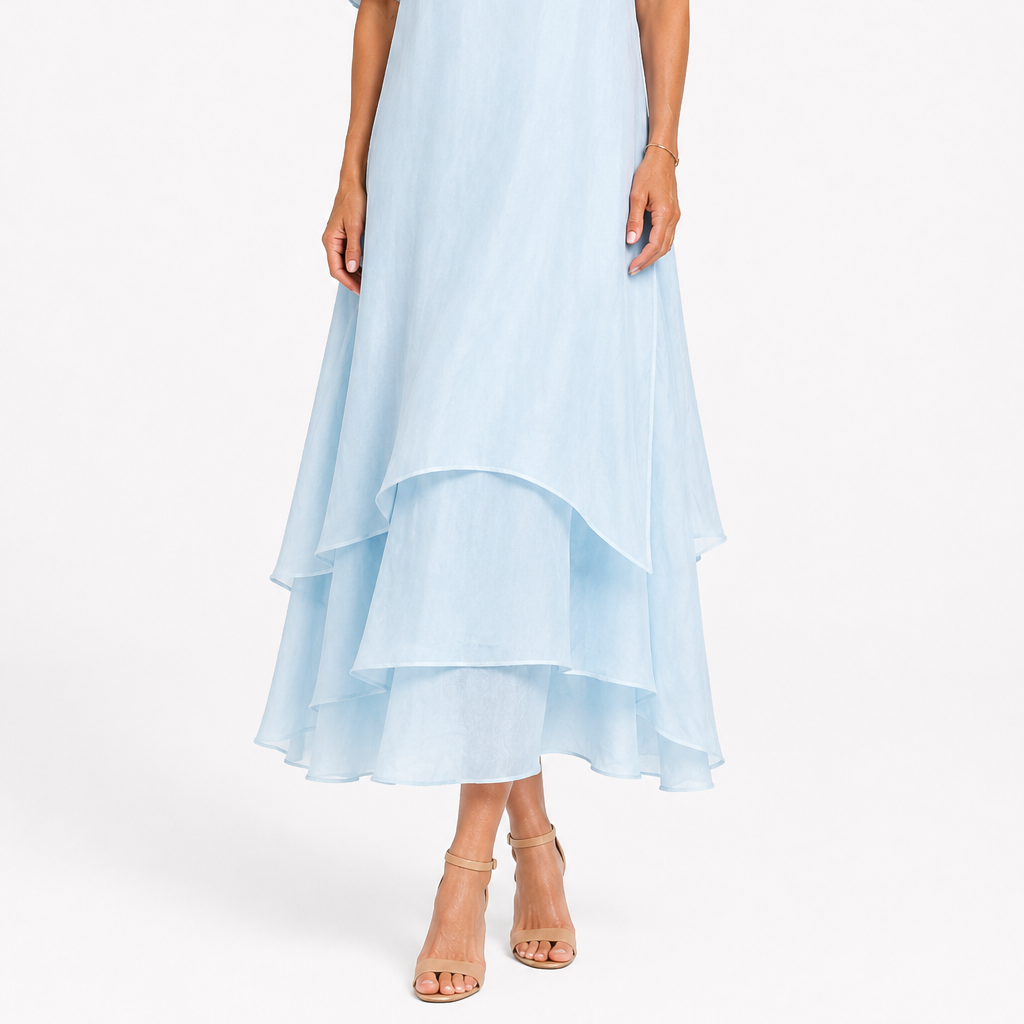 Dresses : Elegant Women's Dress - Flowing Fit, Timeless Style & Comfort in Blue van DUUWE
