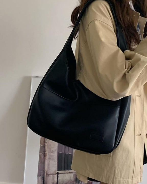 Chic Handbag with Generous Storage Space