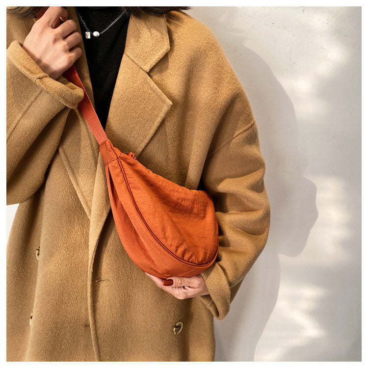 Chic Crossbody Bag: Sleek, Compact, and Practical