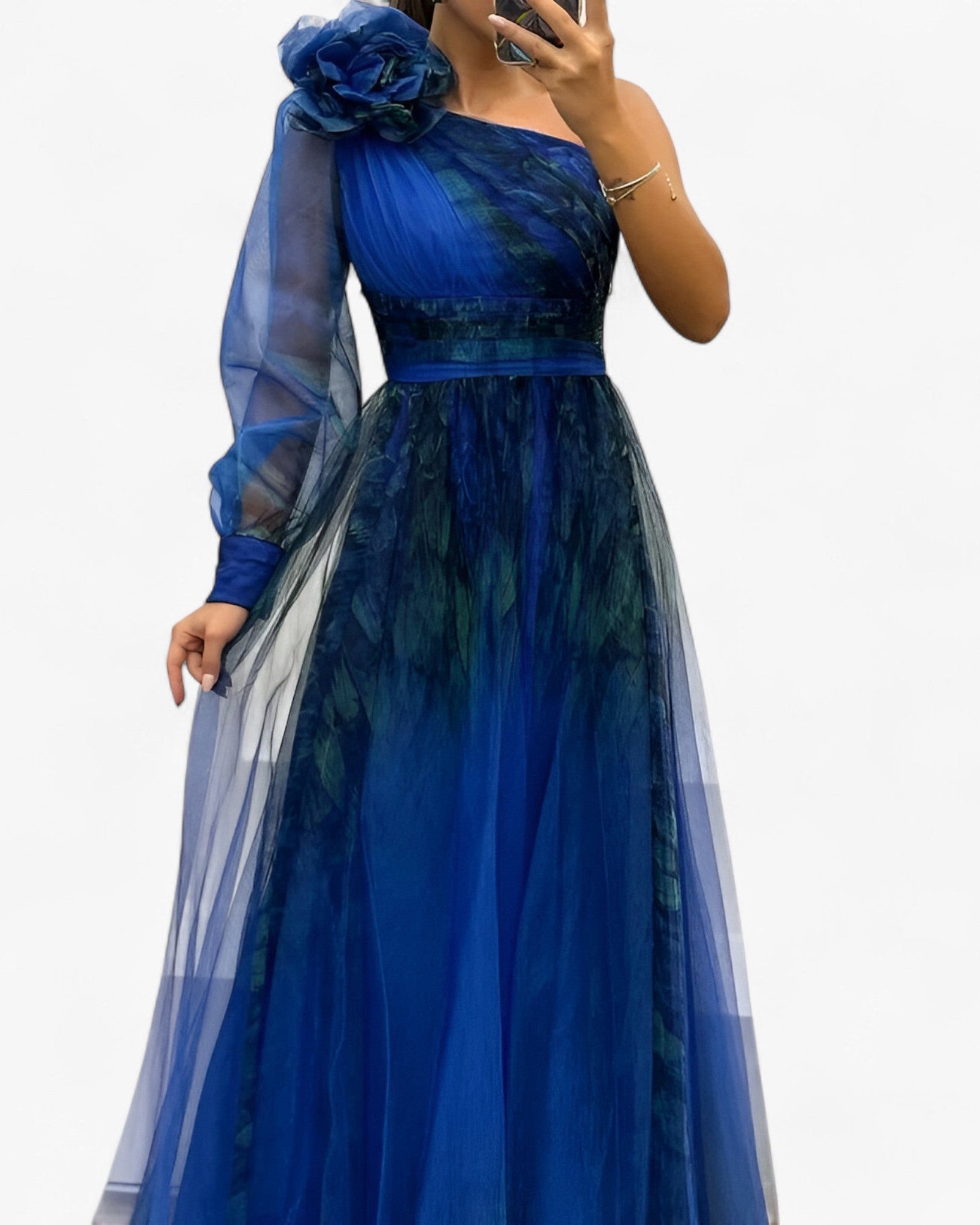Alma Maxi Dress – Elegant, Unique & Effortlessly Chic Red | DUUWE