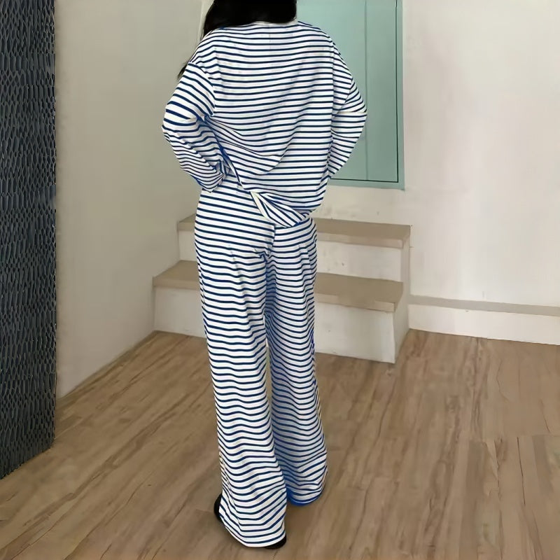 Women's Striped Two-Piece Lounge Set – Long-Sleeve Comfort for