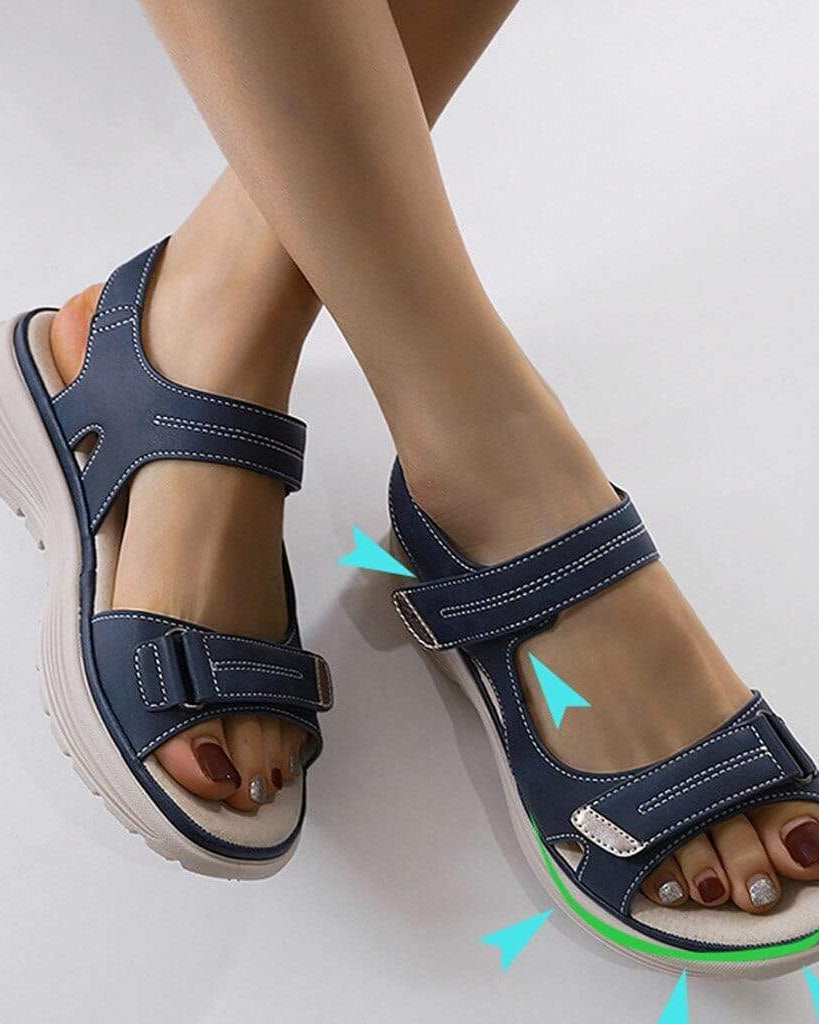 : Walking Sandals with Double Strap - Lightweight, Secure Fit in Blå van Freya Kobenhavn