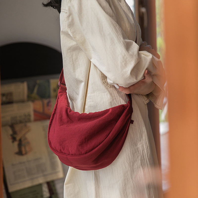 Chic Crossbody Bag: Sleek, Compact, and Practical