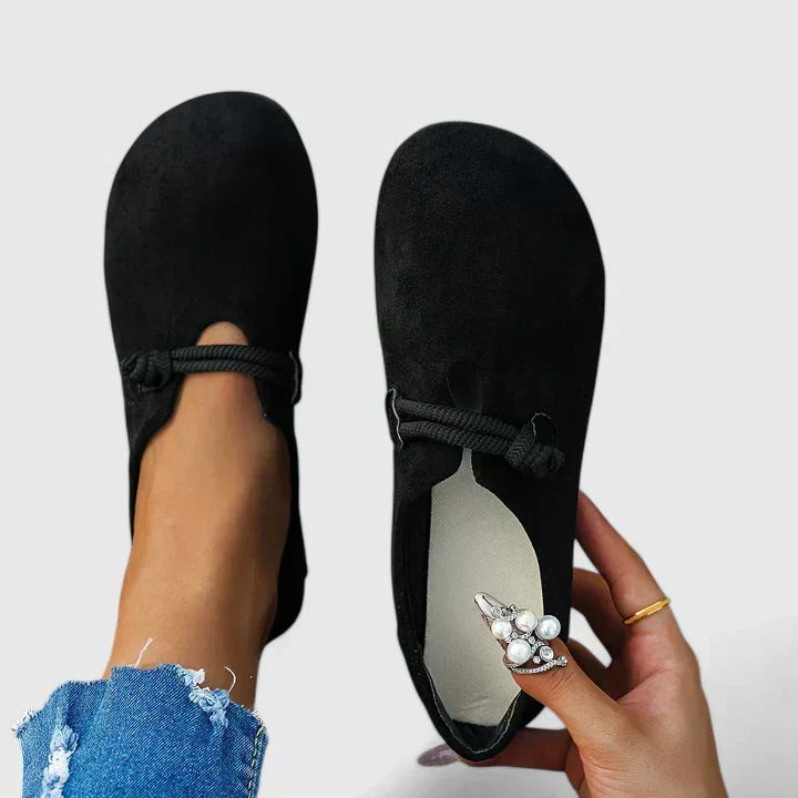 : Norah | Orthopedic Loafers in Black van Cow Clothing