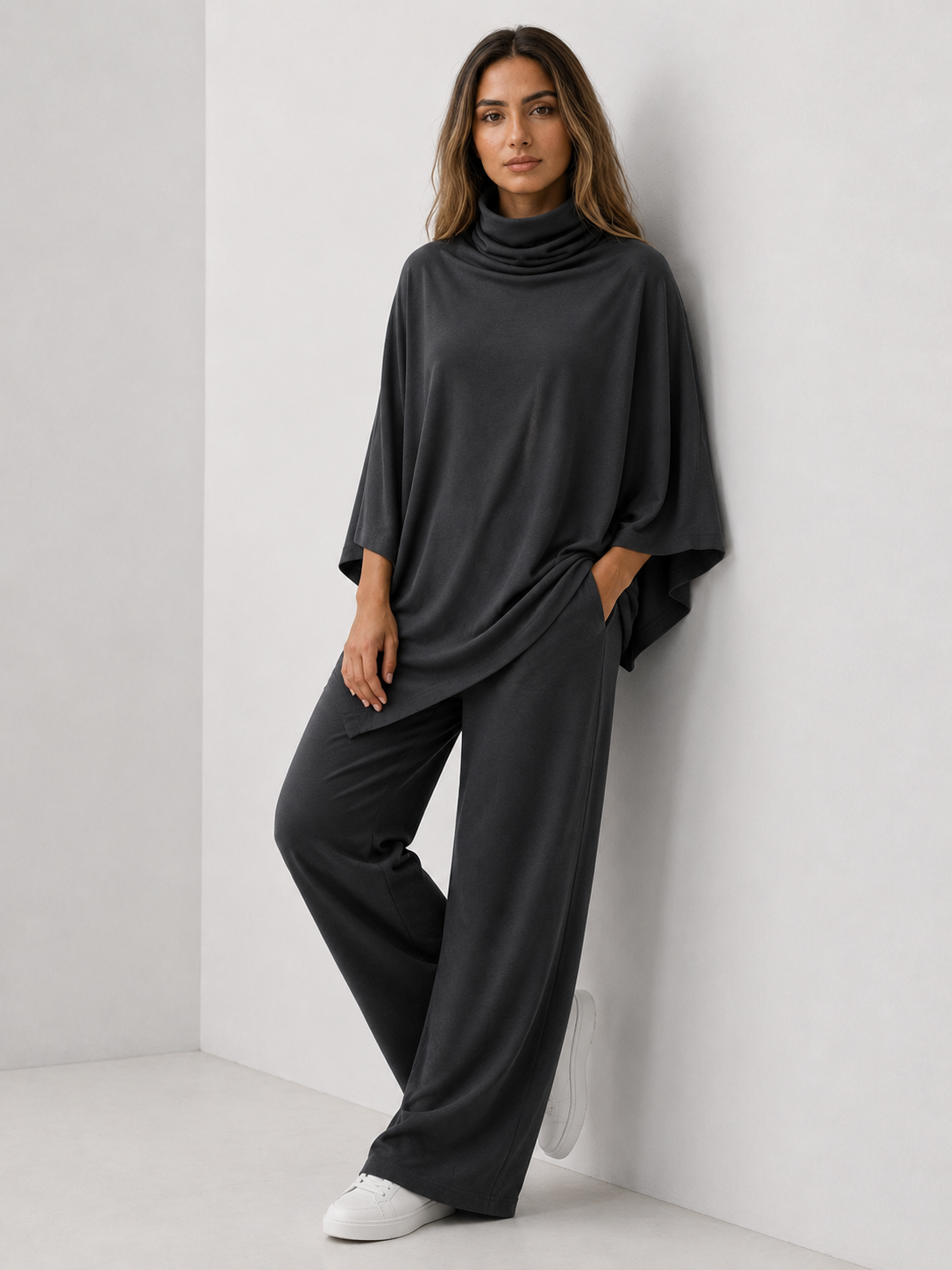 Two-Piece Set : Alyris Women's Two-Piece Poncho Set – Cowl Neck Top & Straight-Leg Pants in Gray van DUUWE