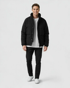 Chaqueta negro de hombre moderna de invierno