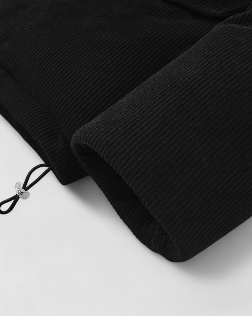 Chaqueta negro de hombre moderna de invierno