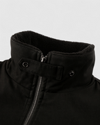 Chaqueta negro de hombre moderno de invierno