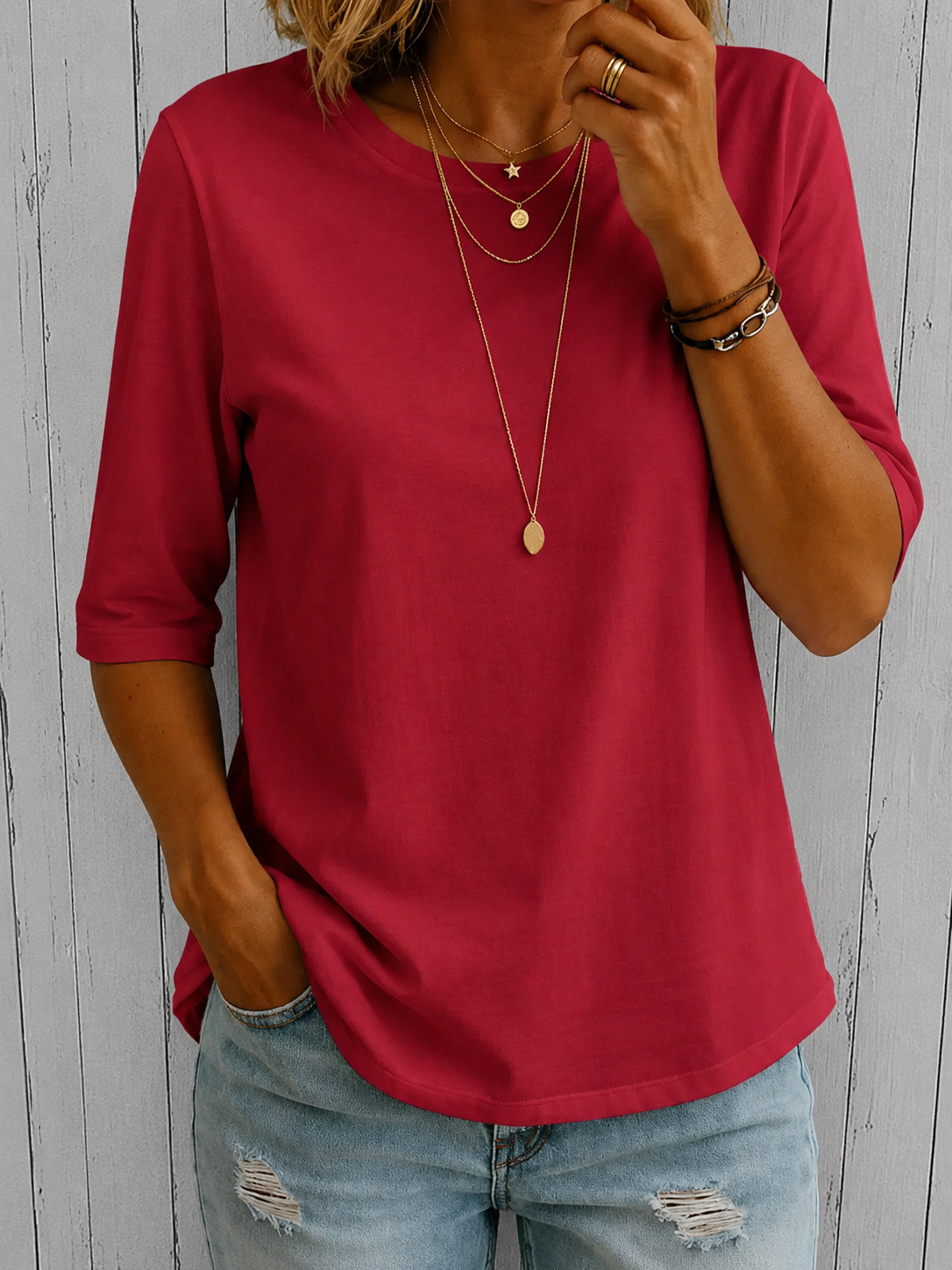 Clothing > T-Shirts : Calvera | Essential Comfort Tee in van DUUWE