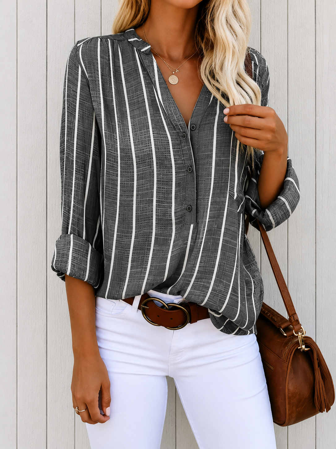 Clothing > Blouses : Lilac™ | Stylish striped blouse in Gray van DUUWE