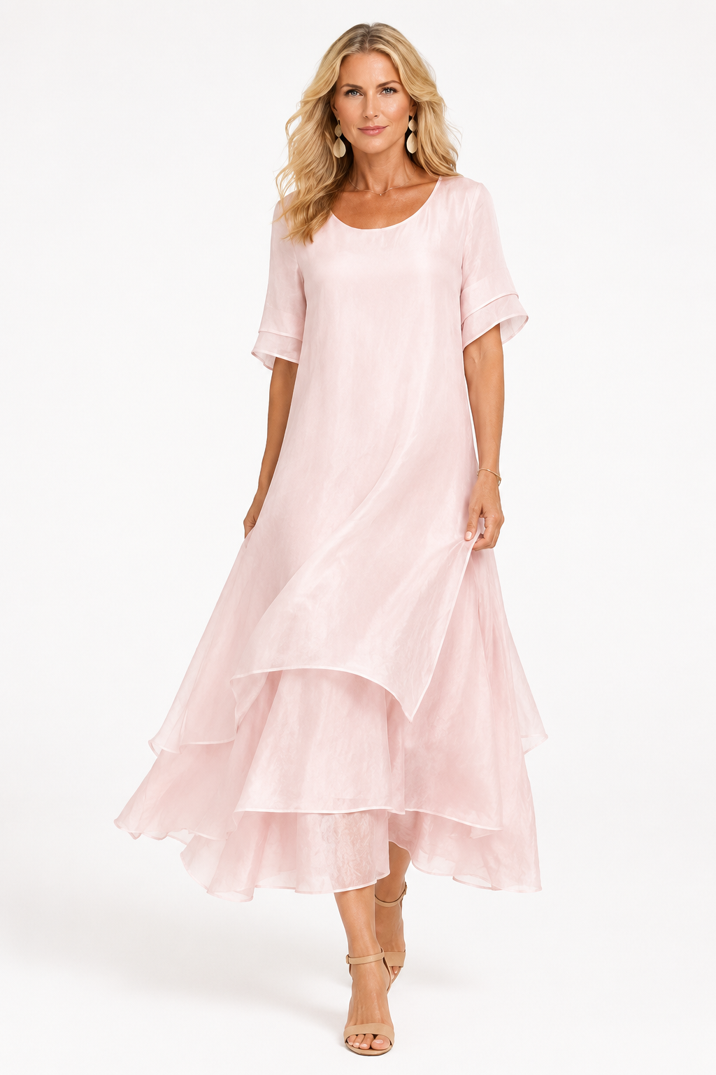 Dresses : Elegant Women's Dress - Flowing Fit, Timeless Style & Comfort in Pink (Almost sold out) van DUUWE
