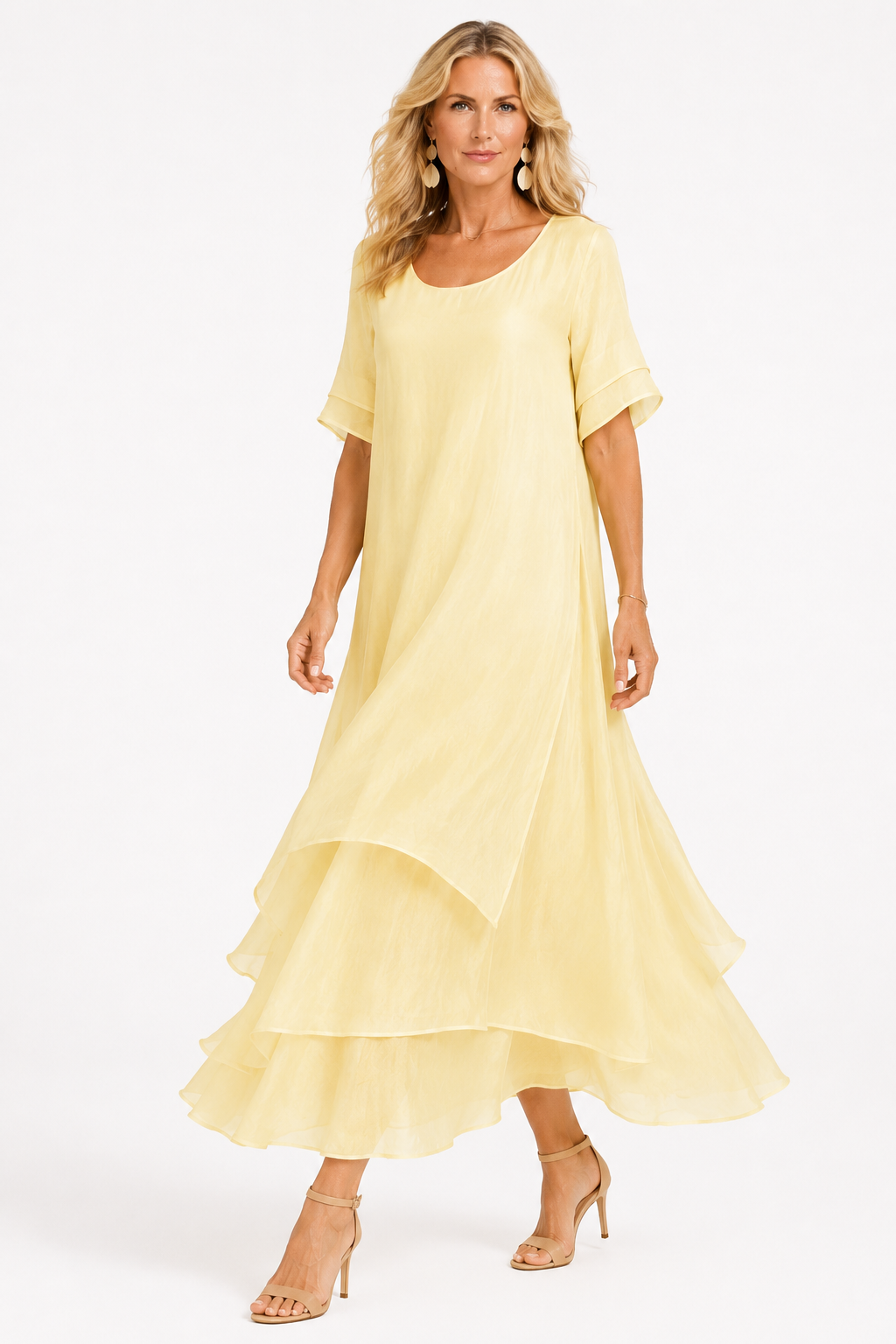 Dresses : Elegant Women's Dress - Flowing Fit, Timeless Style & Comfort in Yellow (Almost sold out) van DUUWE