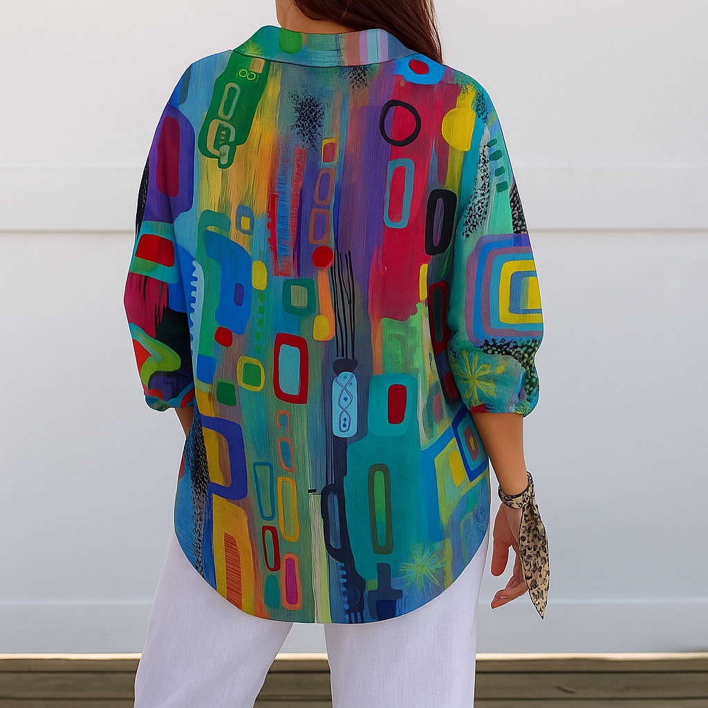 Blouse : Catalina | Vibrant Artistic Button-Up Blouse in van DUUWE