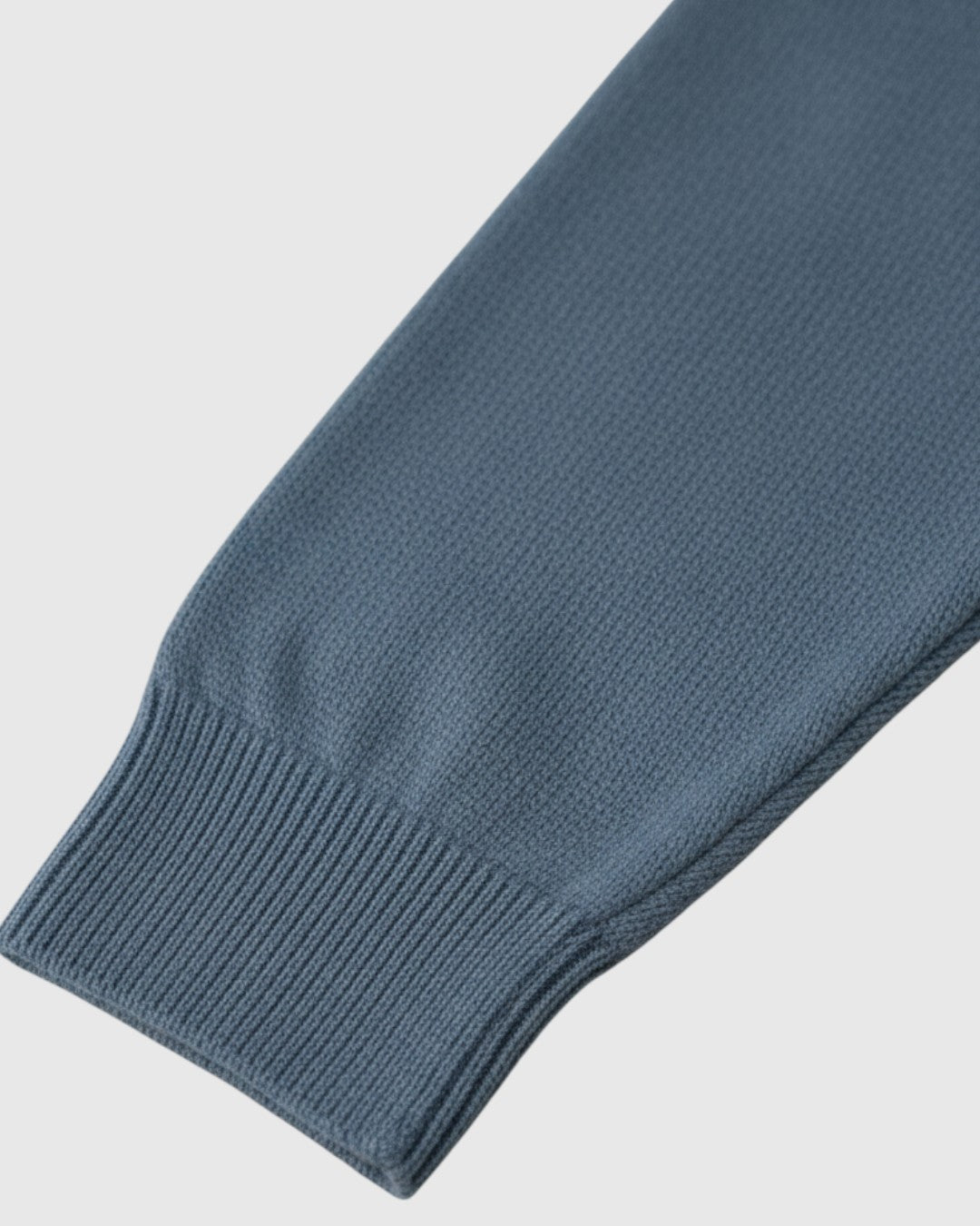 Jersey Polo de Punto con Hombros Caídos para Hombre – Azul Empolvado