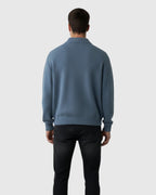 Jersey polo de punto con hombros caídos para hombre – azul empolvado