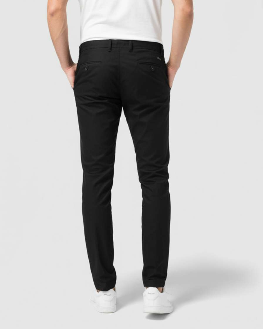 Pantalones negros casuales ajustados