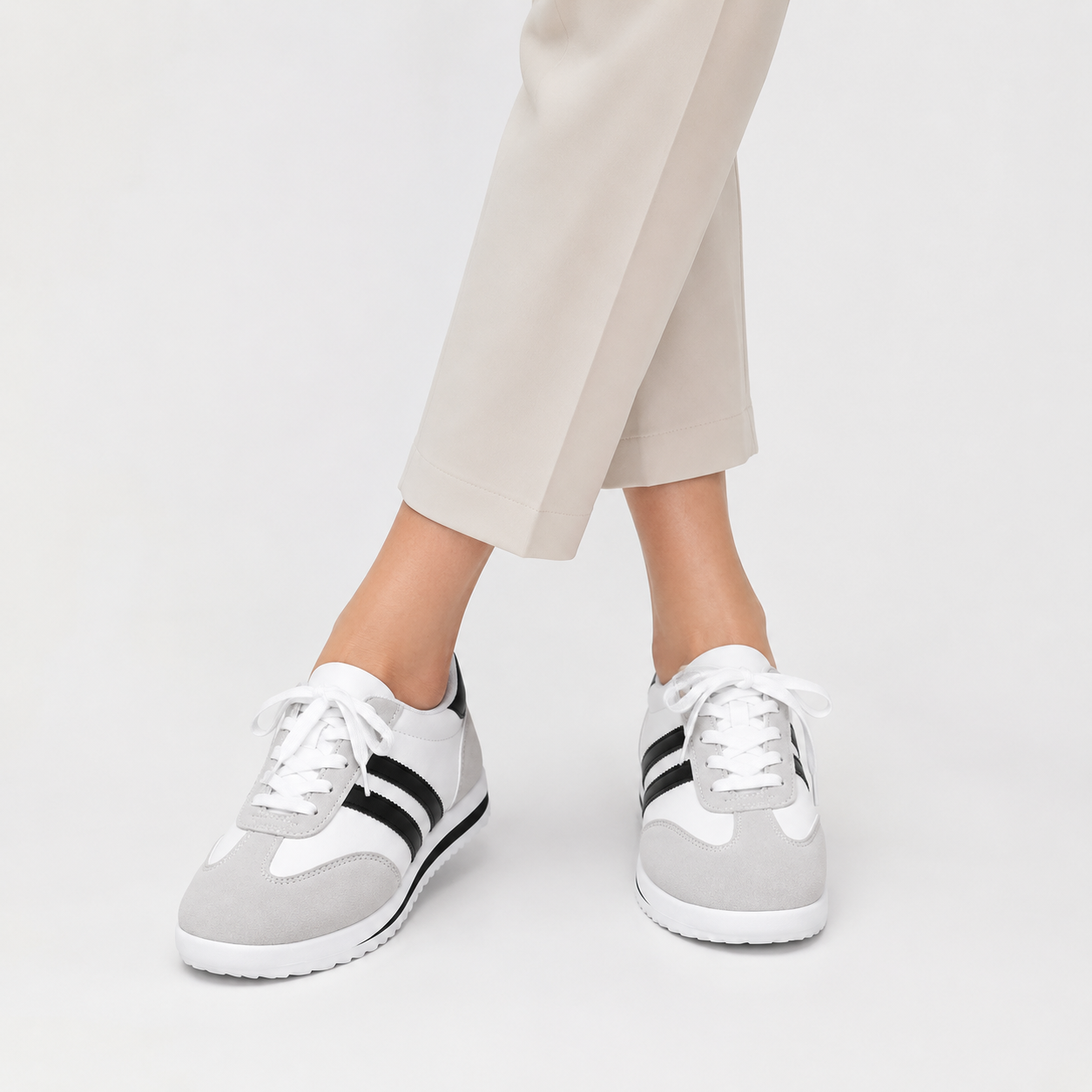 Retro Casual Sneakers – Lightweight Lace-Up Everyday Shoes