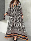Women's sleeve V-neck dress with contrasting colored pattern
