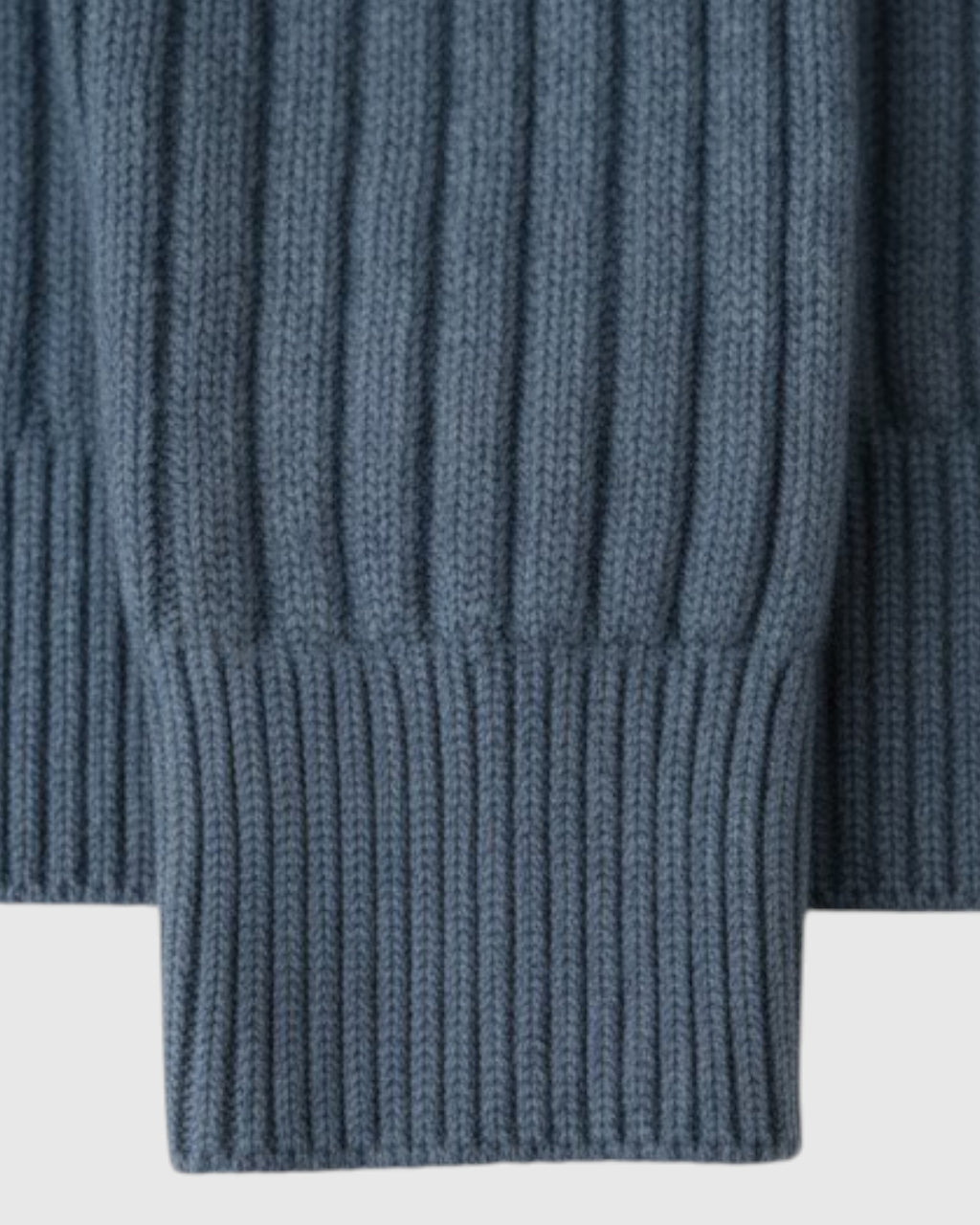 Jersey de hombre con cuello alto y cremallera