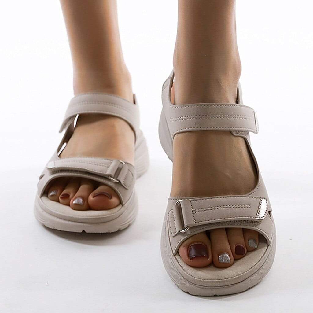 : Walking Sandals with Double Strap - Lightweight, Secure Fit in Nøgen van Freya Kobenhavn